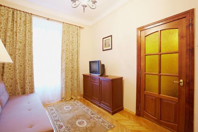 Pylnykarska 6 Apartman Lviv Kültér fotó